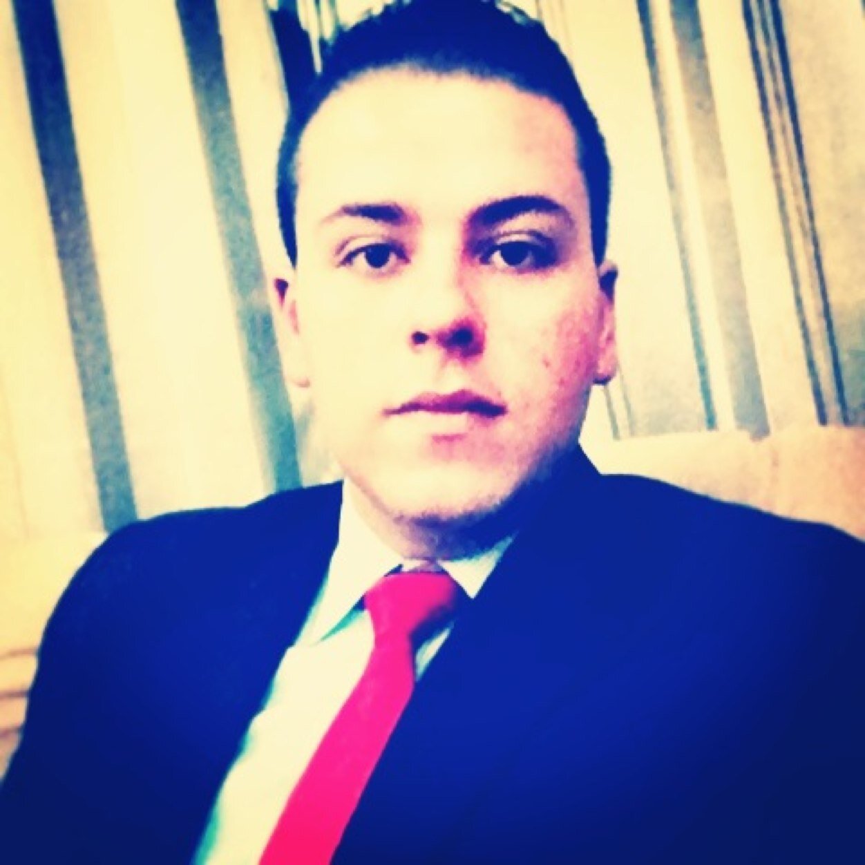 Estudante de Direito, músico nas horas extras.