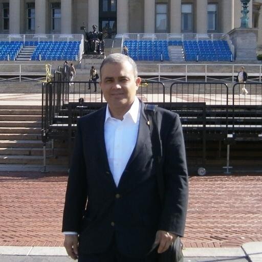 OvidioReyesR's profile picture. Presidente del Banco Central de Nicaragua. Economista, docente y servidor público de carrera.