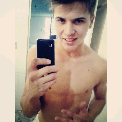 brazilian soccer player, 19