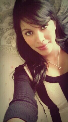 Ser feliz y sonreír por sobre TODAS las cosas :)