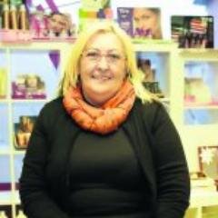 Comerciante desde que tengo uso de razón. Fana de los animales, incluyendo los políticos.
