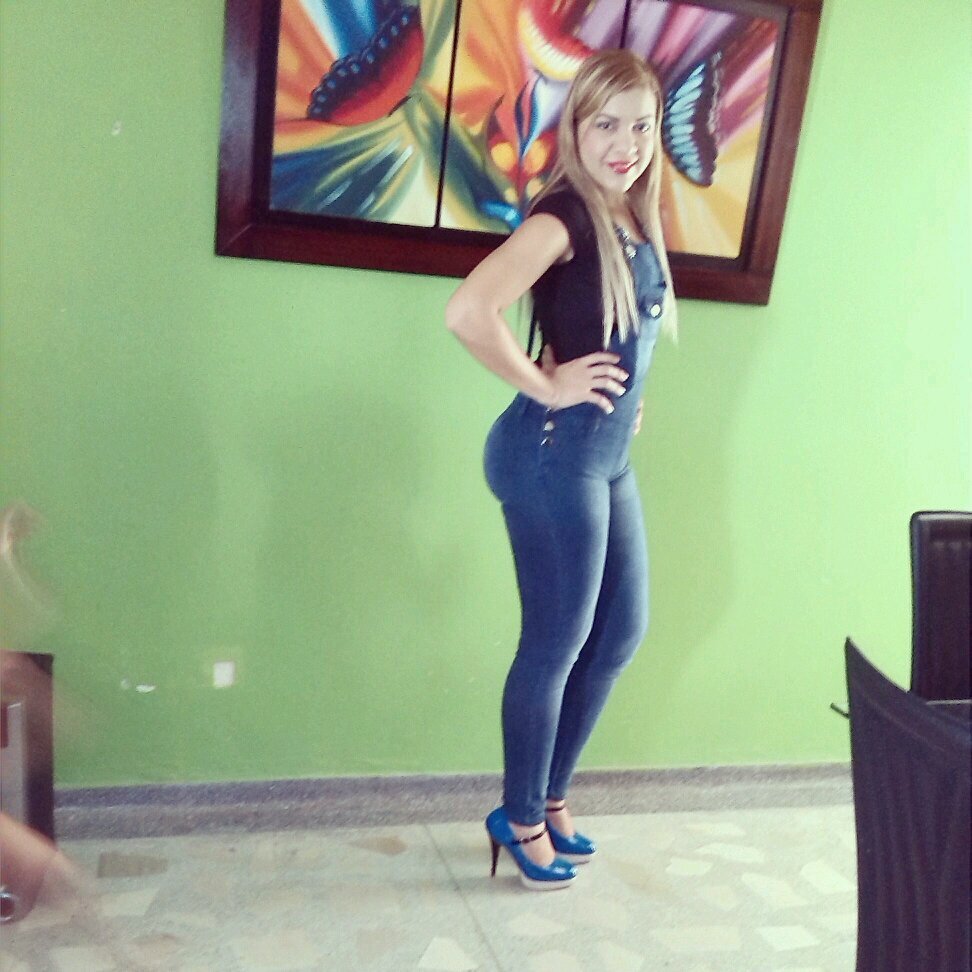 rosanitarosales's profile picture. 