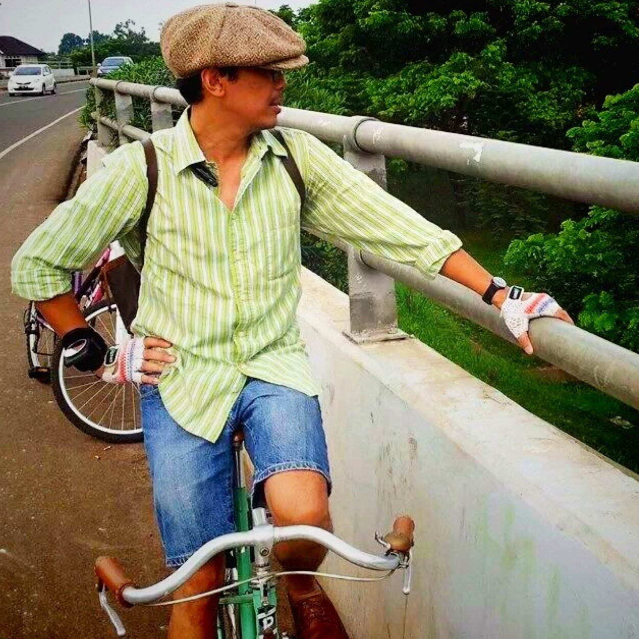 ciociclo is Yudhi Soerjoatmodjo's pseudonym whenever and wherever he is on his velocipede in pursuit of the liveable, loveable, cycleable city!