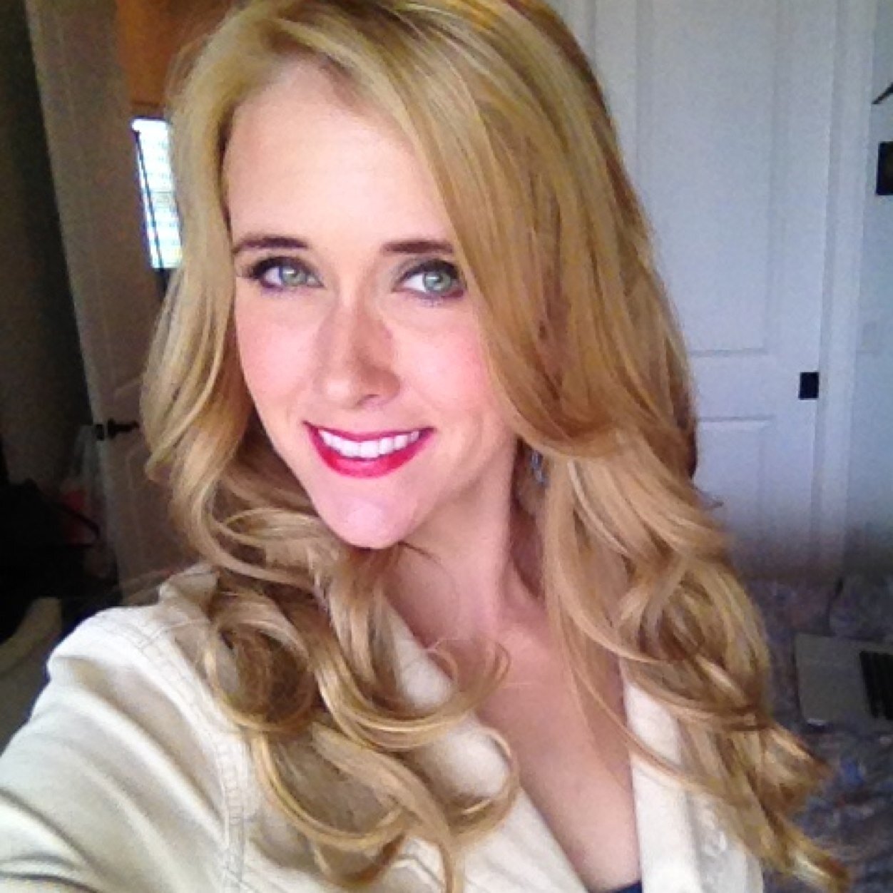 StephanieBolen's profile picture. Production obsessed with too much on my mind.