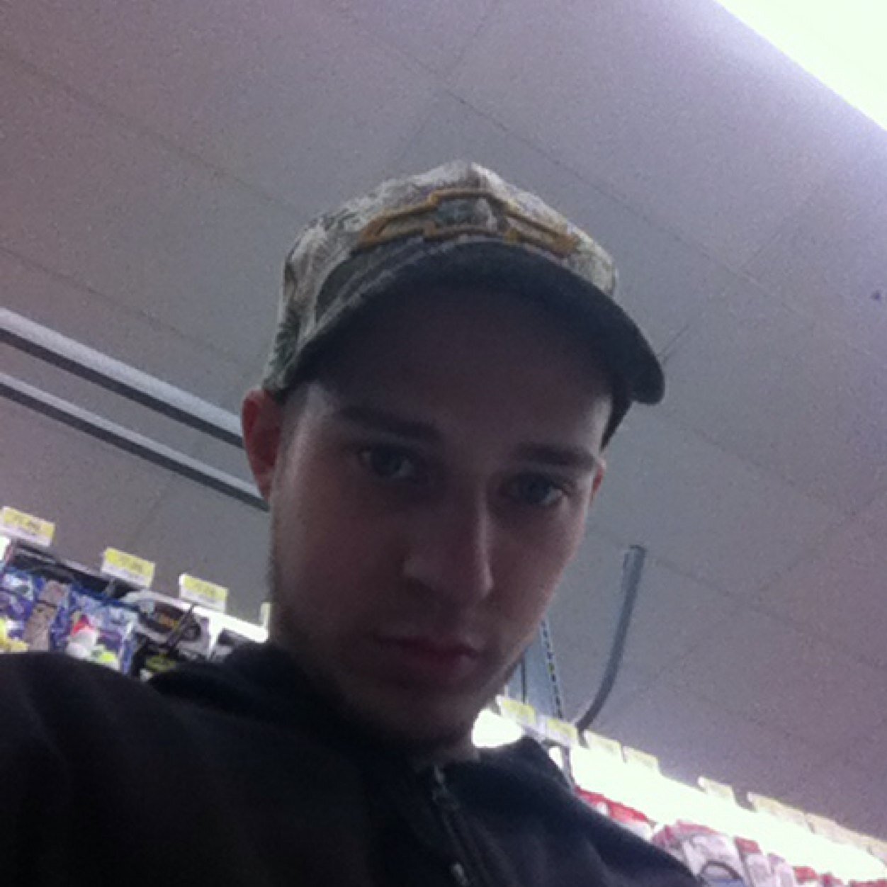 JoeKPerry's profile picture. Figured id finally separate my old twitter with one for people I actually know! Joe Perry