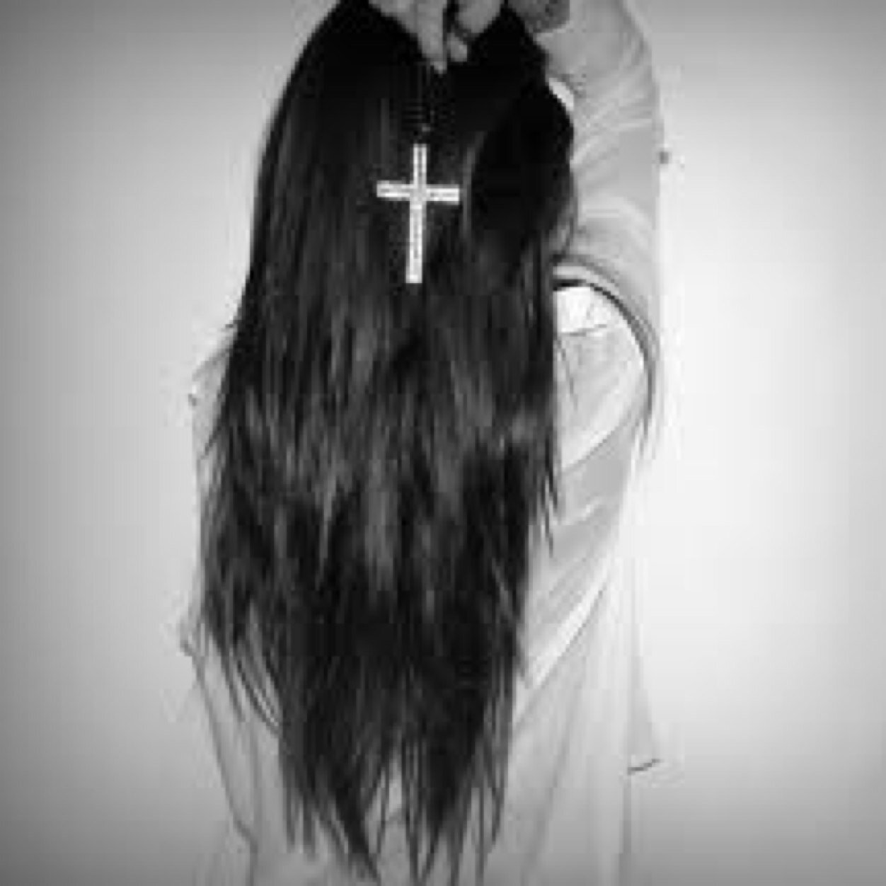 Nobody will ever love you more than God does. GODS NOT DEAD. Stay strong, stay fearless, stay courgeous. Jesus is my anchor.