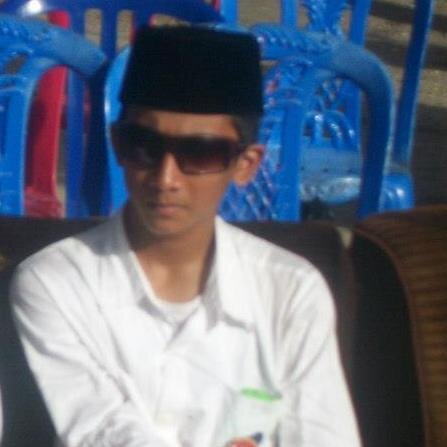 i'm Yogie, malang - pariaman so close for me
thanks