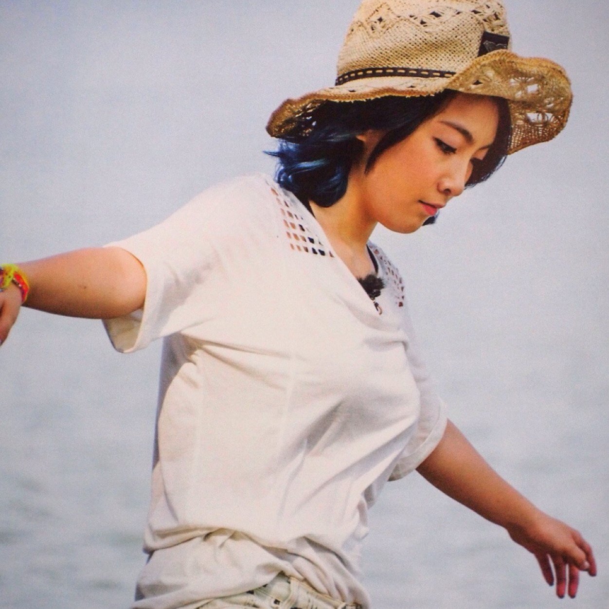 jiyoung(ro)bot from KARA sorry not real:( japanese korean ok!! plz talk to meeee♡
slow slow slow