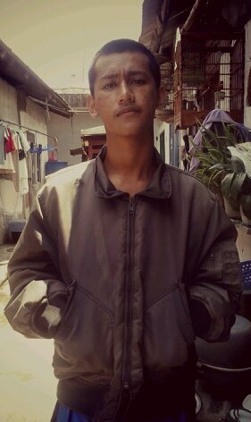 Gapunya vespa, dan gabisa bawa
vespa. Hanya mengagumi tanpa
memiliki ga masala :)) ♠Vespa♠