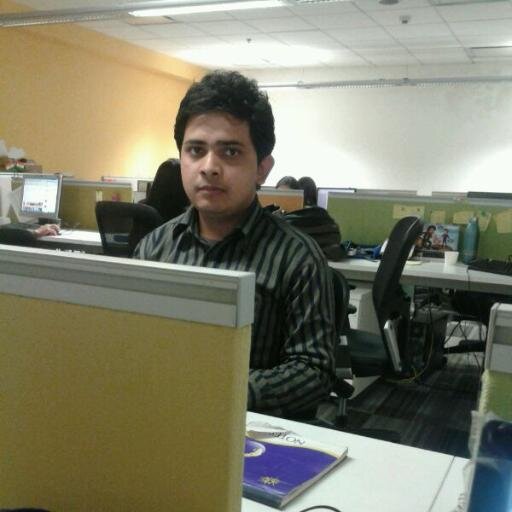 ना कोई मेरी पहचान..ना कोई हकीकत.. मैँ हूँ एक आम इन्सान (twittes व्यक्तिगत हैं), हिंदी से विशेष लगाब, साहित्य प्रेमी।।। दिल से शायर || #Digital #Marketer