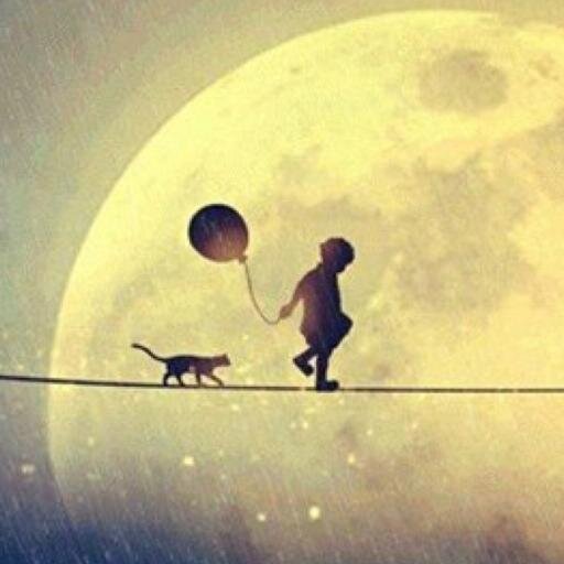 Adicta al Té Chai, Viajera de corazón y amante de la vida. Abrumadoramente rara..! Enojada y Feliz :3