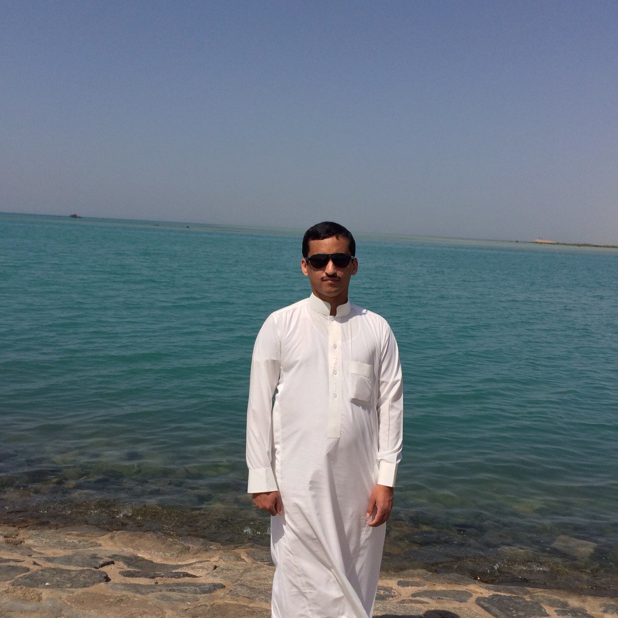 ABOSALEH511's profile picture. التوكل على الله أولا ثم العمل مقرونا بالطموح وإذلال الصعاب بحول الله وقوته