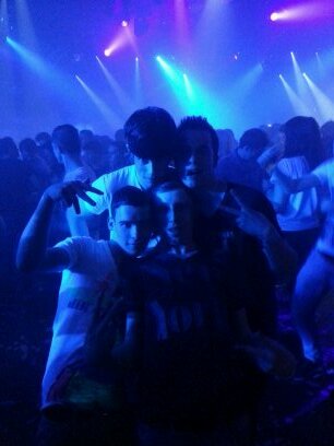 party hard, fuck the rules - 16 jaar - DJ - 4 havo - hockey gemert jb1