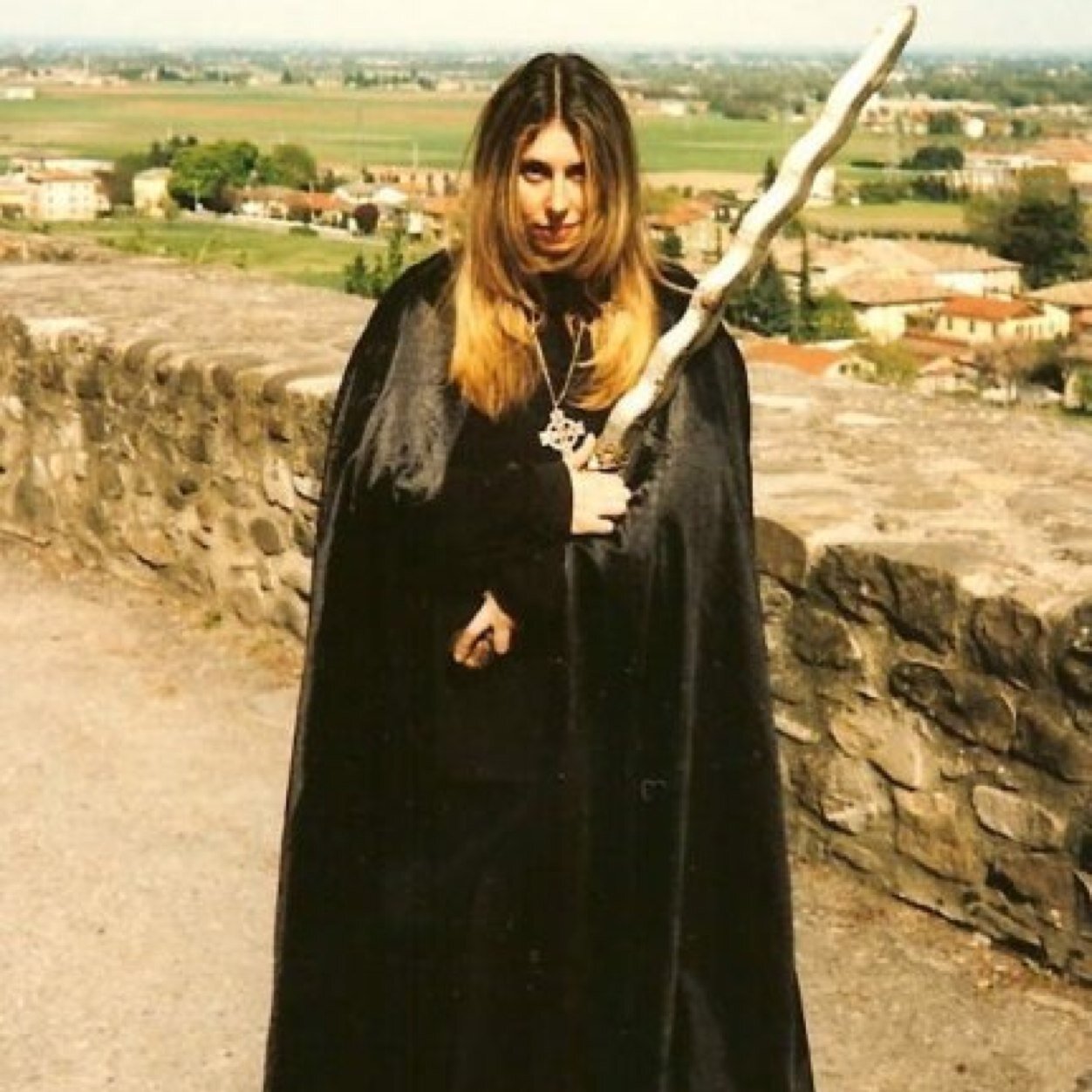 Italian Sister of #Wolves, #Shakespeare addicted, and (Wannabe) #Writer. The #Norse and #Celtic #Fantasy #Saga is at @grandenord.