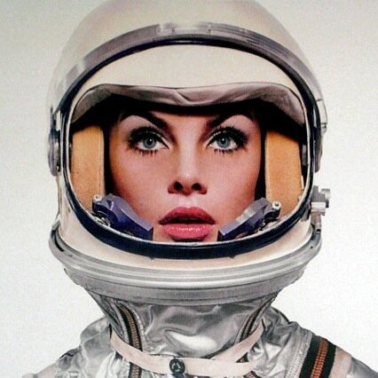 Atompunk, retro-futurism, raygun gothic, jet-age, space-age and midcentury. Dig it!