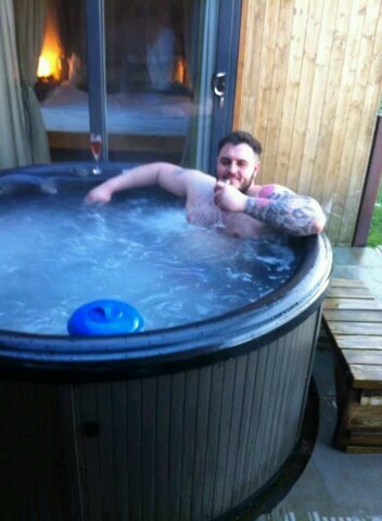 snoopdoggollie's profile picture. tall dark and handsome and blue eyes ;) snapchat olliezoog