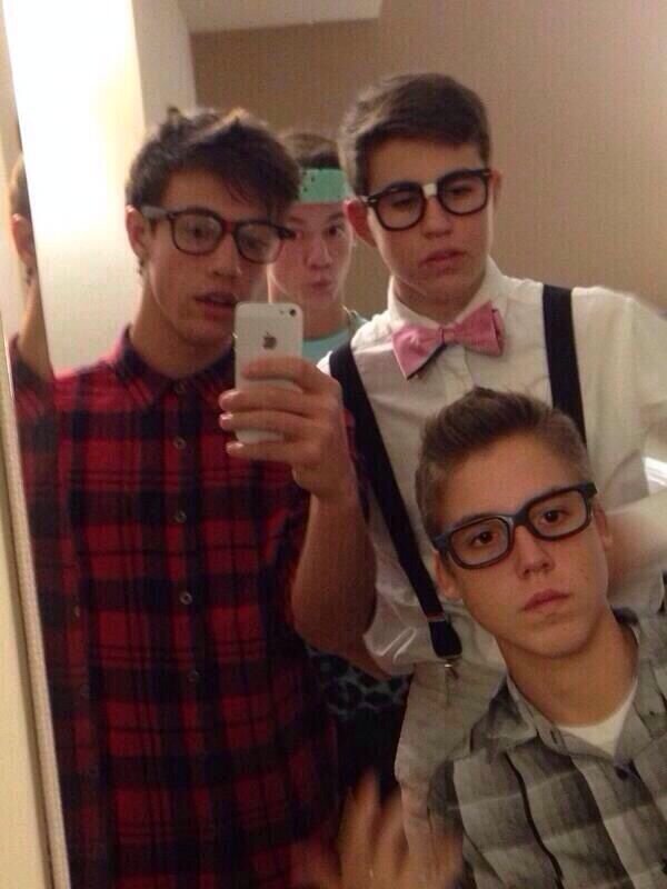Magcon Boys. FBACK OR I UNFOLLOW! Goal 2.5K Tell Your Peeps to Follow Moi!