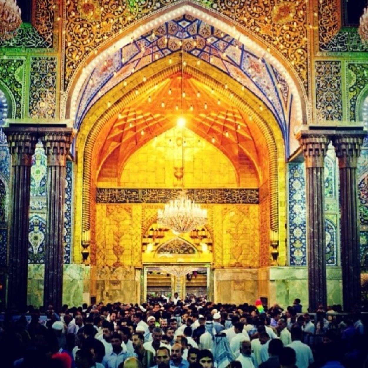 قال النبي حسين مني،وانا من حسين