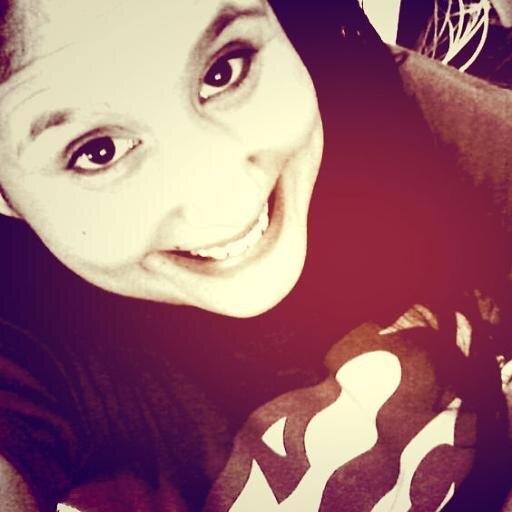 Camimikami015's profile picture. Aveces Soy Unica aveces Una Cualquiera pero jamas Te enamores siempre te pagan de la peor manera♥