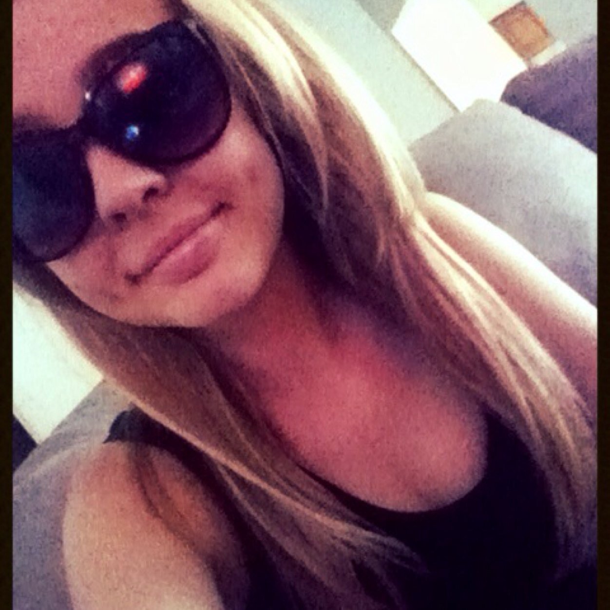 I_Love_Food9's profile picture. Don't cross an entire ocean for someone who won't even cross a simple puddle for you.