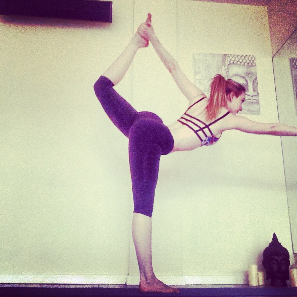 I'm Rebecca,  I teach classes & 1.2.1 Ashtanga Vinyassa yoga all over North & central London. Instagram: thenorthlondonyogi Contact me for further details