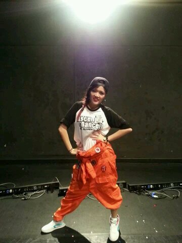 music. dance. sing.
that's my life.