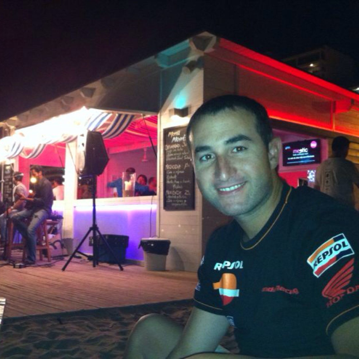 jomomse's profile picture. 