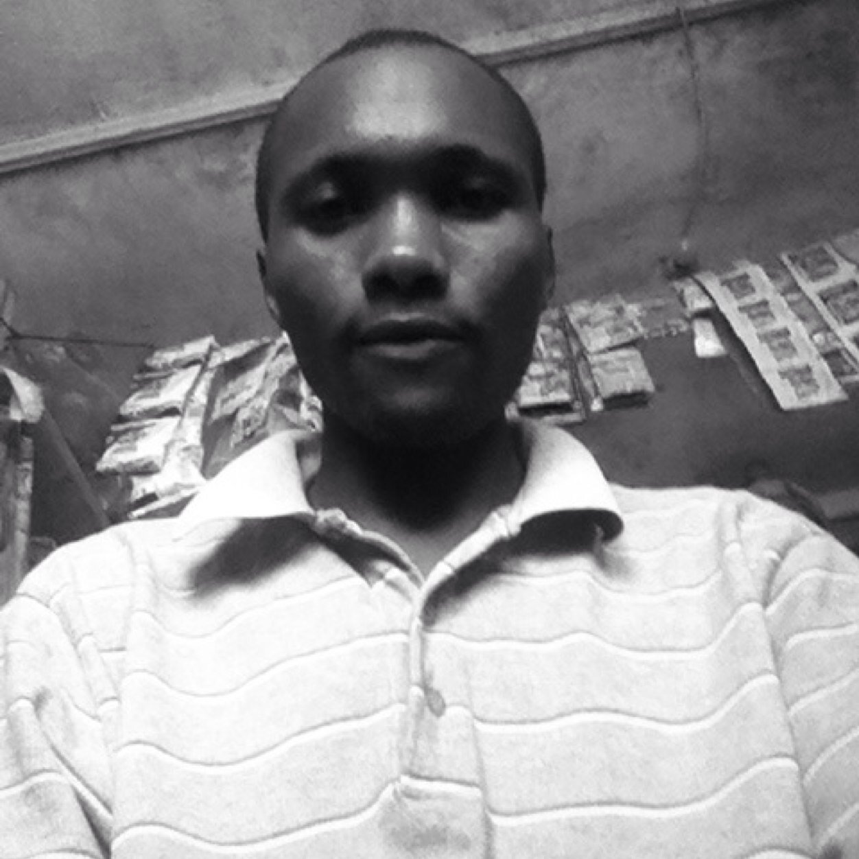 nicholao44's profile picture. I'm just a man hea on earth & asking people 2 follow mi