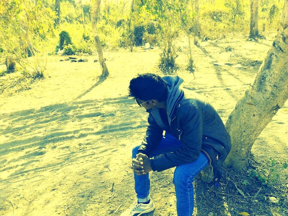 i am student...........!!!!
 love 2 watch muvies,cricket,chillout wid friends...
 MY MESSAGE TO EVERYONE IS THAT :: HARD WORK MATTERS....!!!