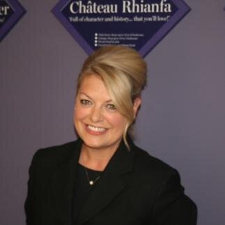 Managing Director for the ultimate in luxury destinations!!