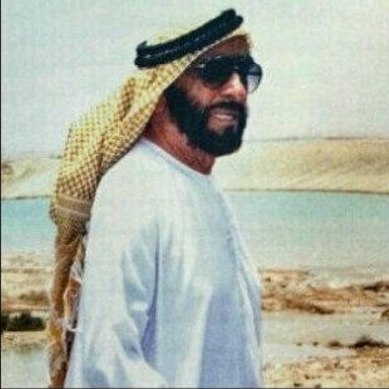 آحيآن آجر الصـــوت مغرم وطربآن و آحيان آجر الصوت و تھل #عيني ♡