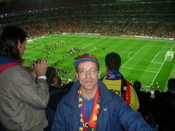 Gallego de nacimiento, venezolano de crianza. Amo a mi familia, amo al Barsa. Economista, contador, me gusta viajar. Creo en la libertad, superación individual