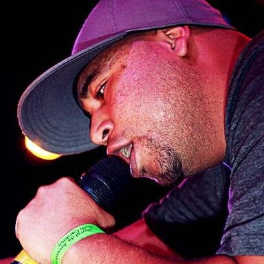 Pedagogo, MC e militante do movimento Hip Hop desde 1998.
http://t.co/d3lVNC9pQi - https://t.co/wYw9ZHvVFQ