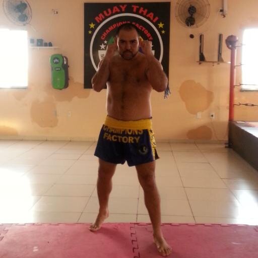 Rodrigo Fogaça, Designer Gráfico e Webdesigner, praticante de muay thai e co-instrutor na Champions Factory Manaus!