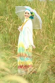 suka warna hijau krn buat mata seger :) qt saling follow 'n follback ya..