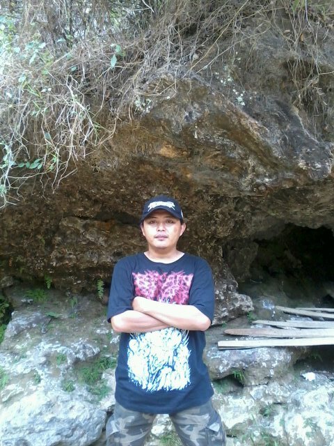 enyem_87's profile picture. 