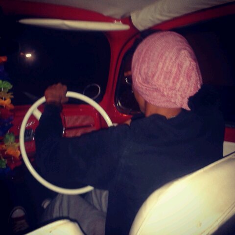 im the bomb lyk tick tick .. #KickBoxing#MMA#Swimming#Hockey#Cars#Vdub#Bikes#Quads#OffRoading .. #Trance#EDM .. Proud owner of a fressh 65' beetle □ haha