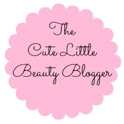Hi, I'm Ali, a Beauty, Fashion, & Lifestyle Blogger! | #bbloggers #fbloggers #tbloggers | PR Friendly | Palm Tree & Floral Obsessed | Read my blog here!: