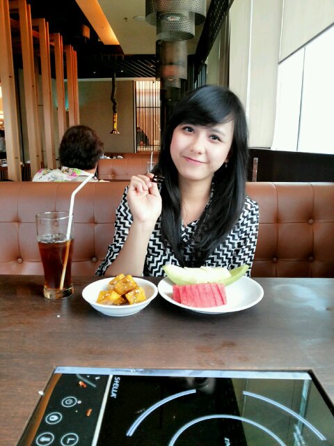 diacidian's profile picture. :)