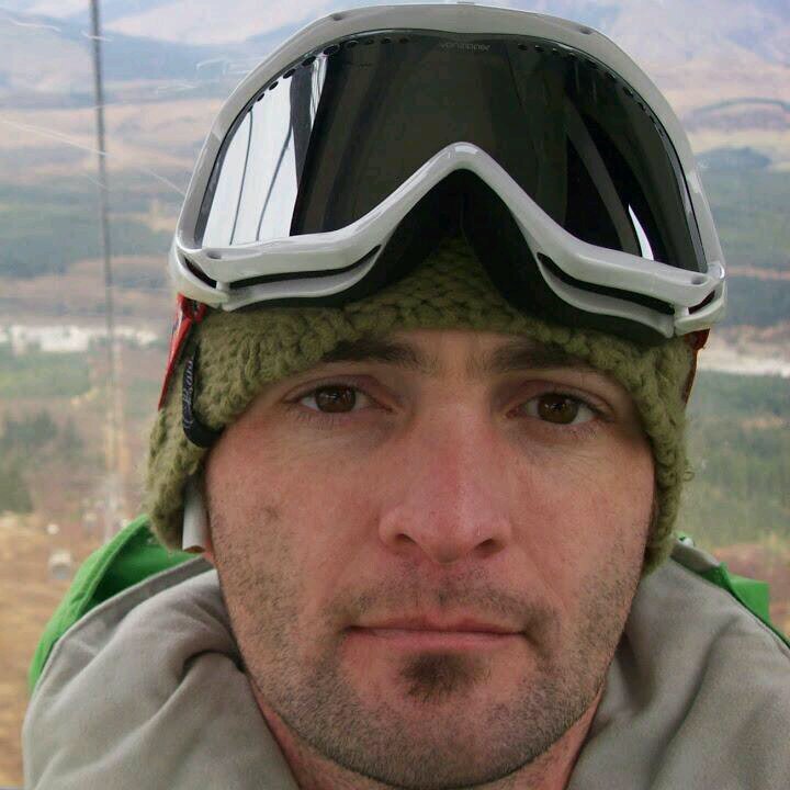 930c657c1a054ee's profile picture. 