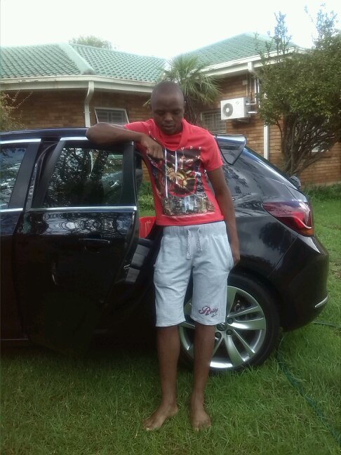 South African 🇿🇦
Christian ✝
⚒️⚡
Taurus ♉ 
Flagstaff, EC
Kaizer Chiefs fan ✌️
Sharks fan 🦈 
LFC fan❤️ 🇬🇧
Barca FC fan 💝 🇪🇦
Inter Milan FC fan 💙 🇮🇹
🏎