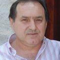 54 años, casado padre de 3 hijos y con 1 nieta y 1 nieto,Numismático no profesional,me gustan las monedas antiguas y algunas antigüedades,por ejemplo muñecas