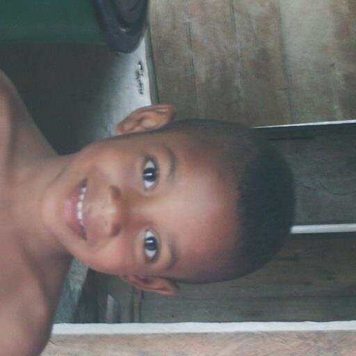 yo amo a mi mama soy el fan de leonel messi y odio a
cristiano ronaldo