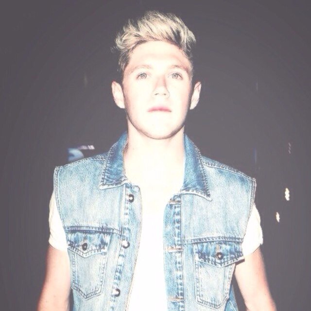 NIALL IS HEAVEN.