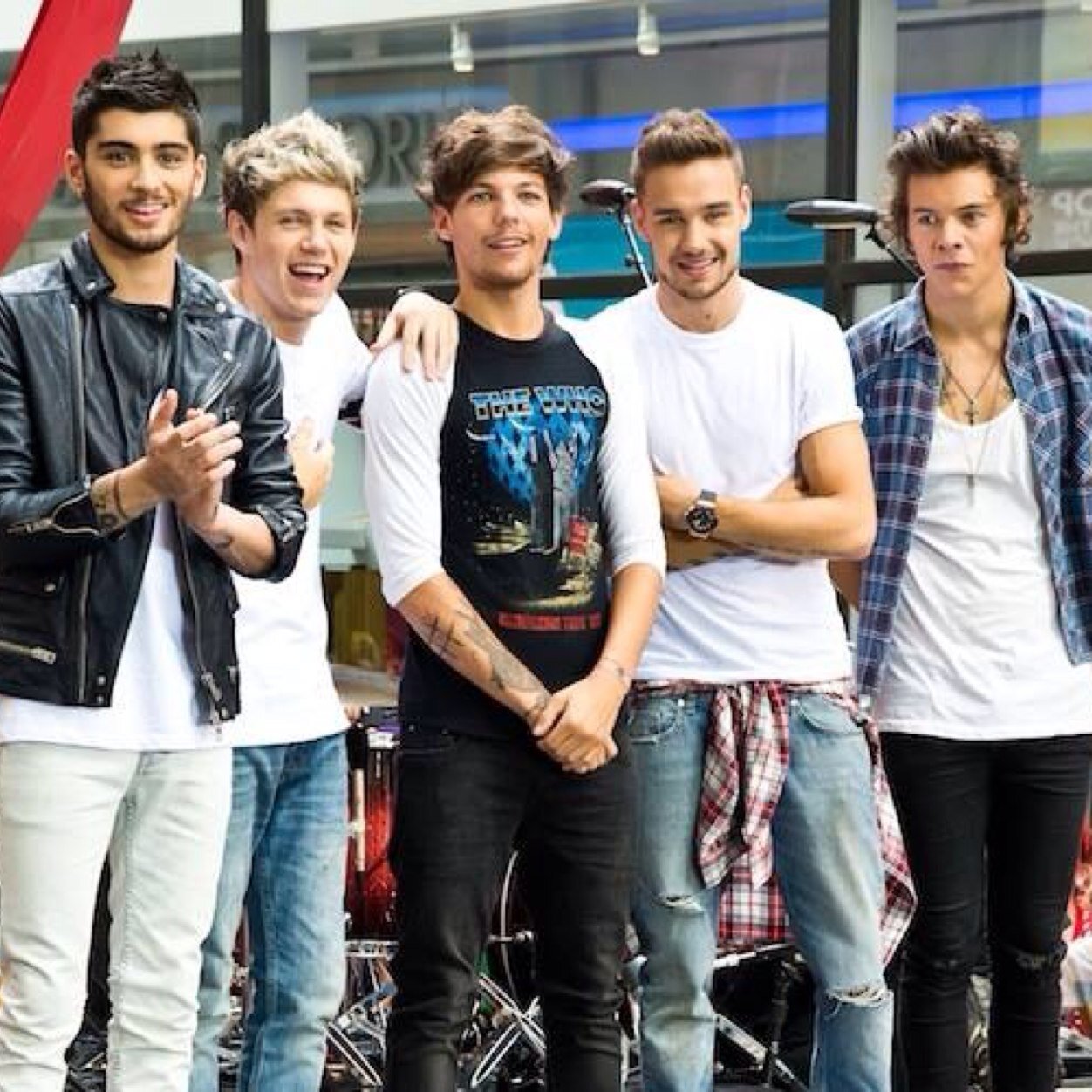 I love Harry Styles and Josh Hutcherson3 my boyfriend's: @jhutch1992 @harry_styles its perfect this boy's and i love one direction @onedirection