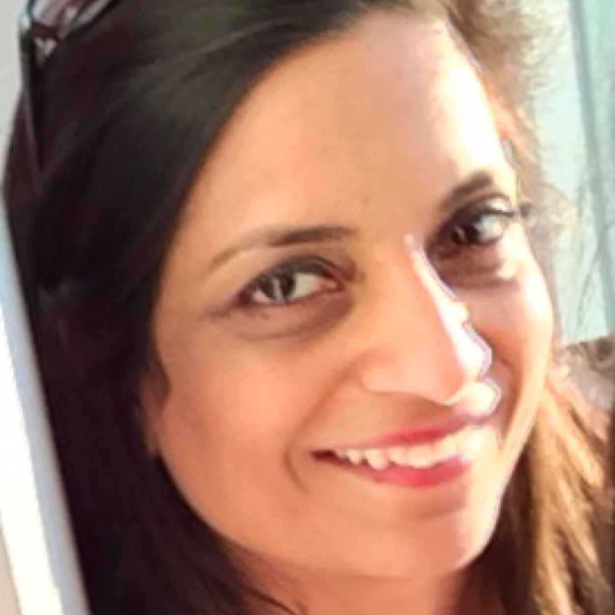 Mother of three beautiful, different and interesting daughters - a politician, a pharmacist and an astrophysicist!! Love the gym!