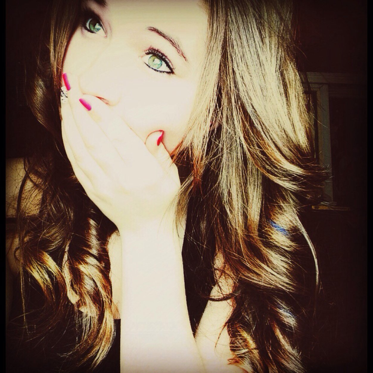 My name is Keanna :) i like to sing and dance, taken ❤️11-22-13 ❤️love you
