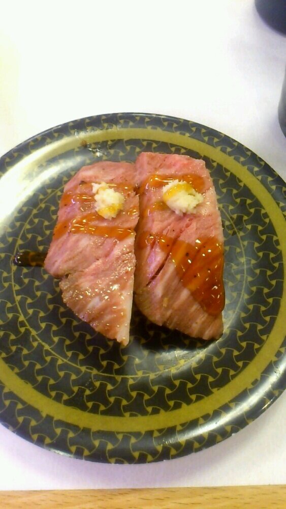 yuru0207's profile picture. 布団が友達。夢はすべて自分だけで作品を作ること。今は小説を勉強中