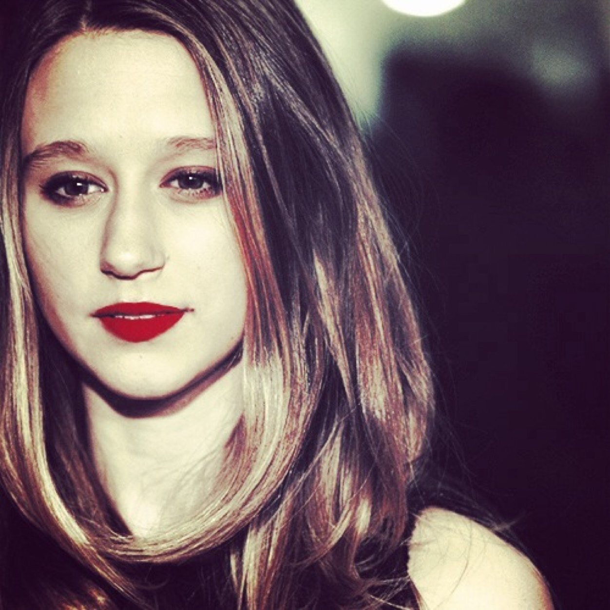 Emmeline_March's profile picture. I am scared. Okay? We all are now. We need to admit that now.{MULTIVERSE RP} 21 years old and still fighting.