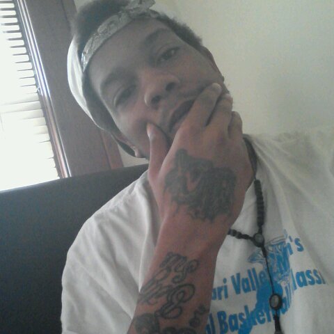 I never trust or love no mo its a weakness